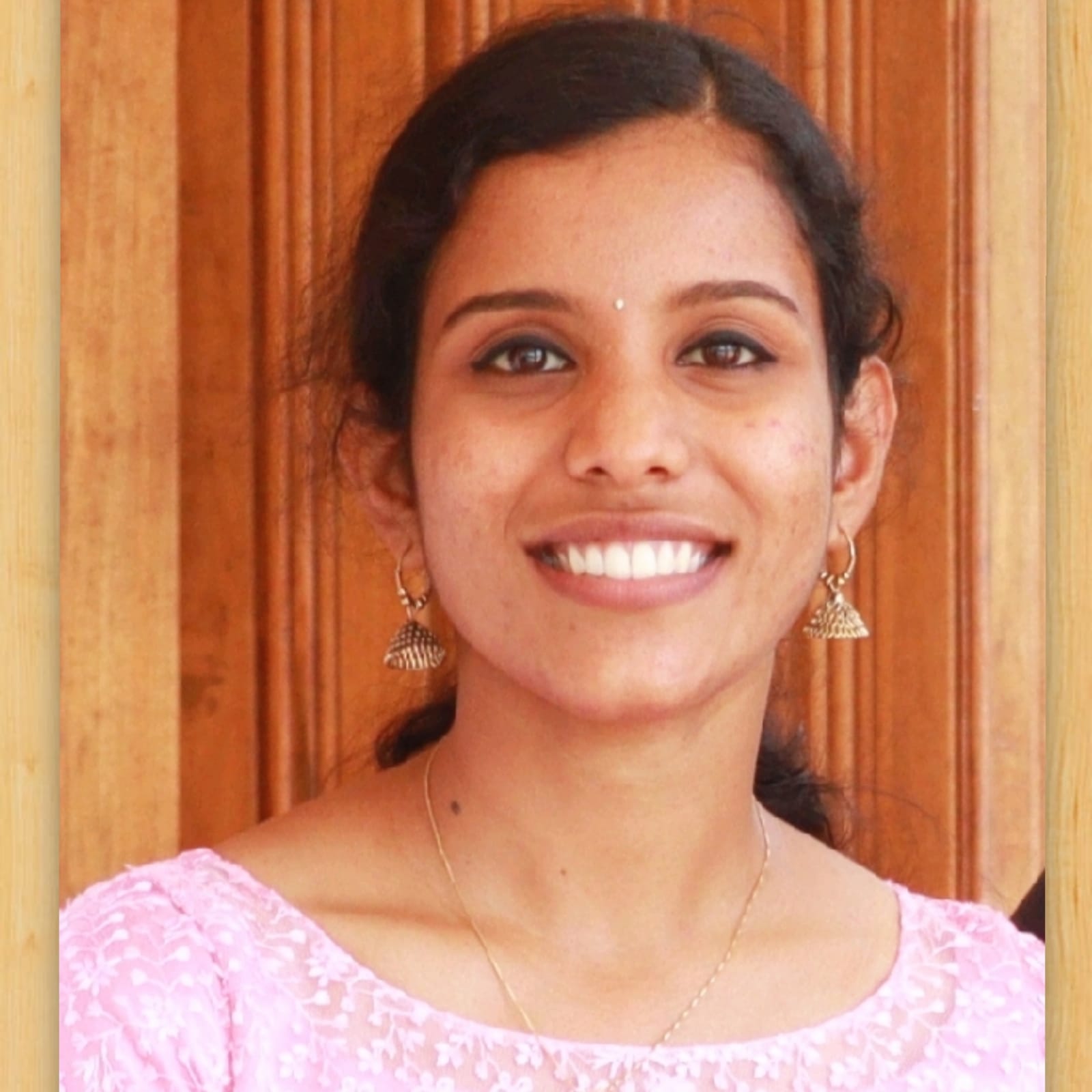 Mg University Rank Holder Nimmi Annie Thomas